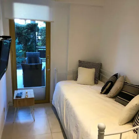 Luxe Center 6pers 300m2 Privare Garden *