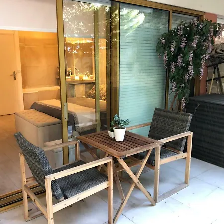 Apartment Luxe Center 6pers 300m2 Privare Garden